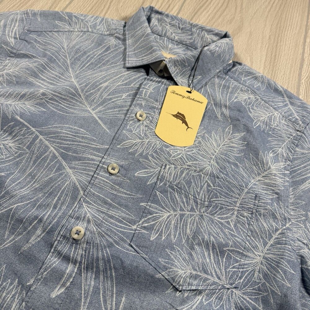 Tommy Bahama SS Tropical Hula Shirt Men’s M Lt Blue Floral Logo Coastal NEW
